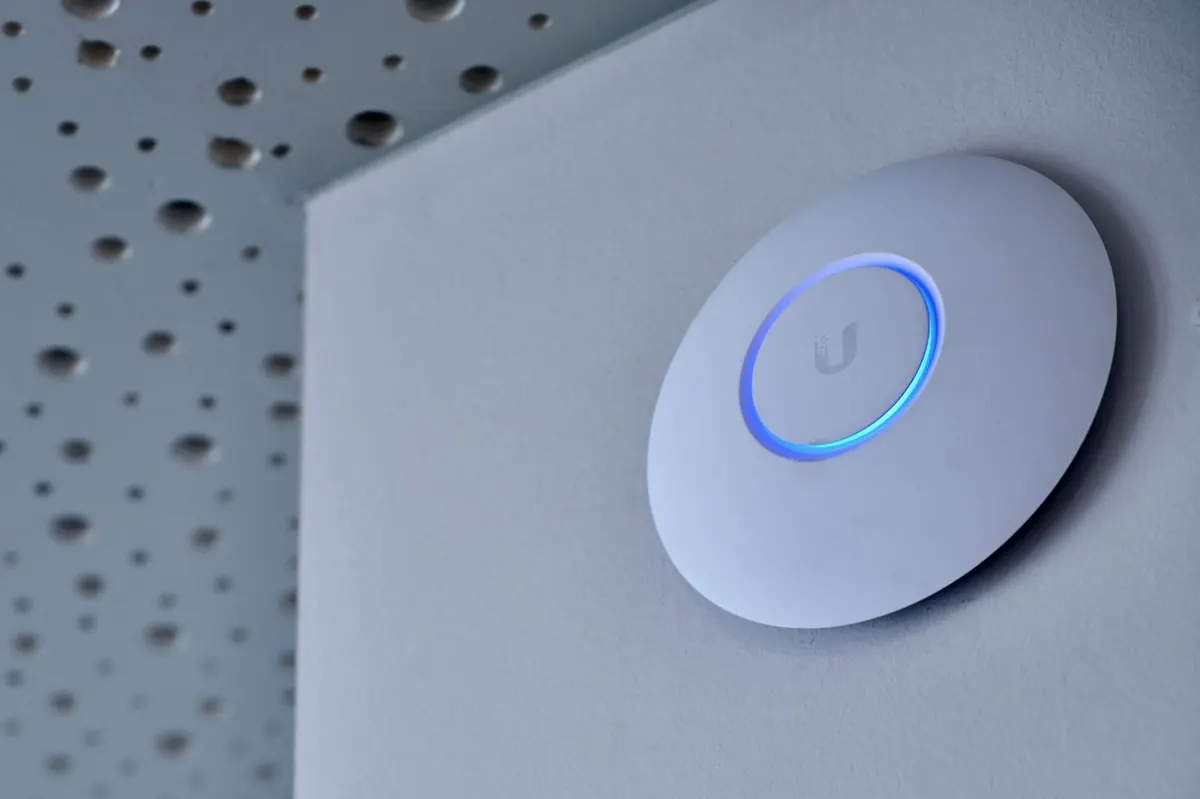 Fibre vs 5G Home Broadband in the UK: Which Is Better for Streaming and Gaming?